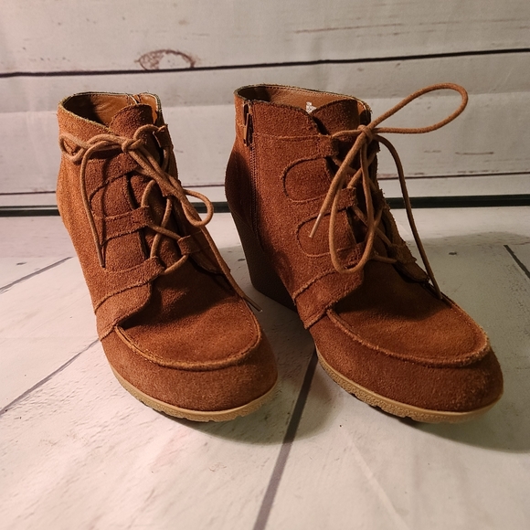 MIA WEDGE BERDINA BOOTIE